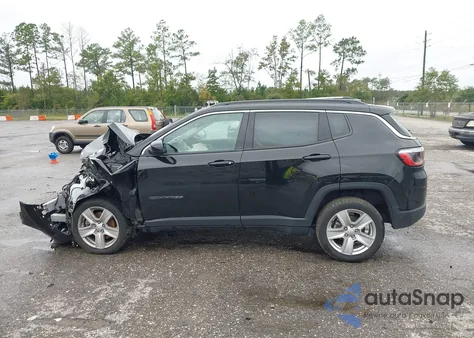 2022 Jeep Compass Latitude 4X4 from USA, damaged, VIN 3C4NJDBB1NT228740